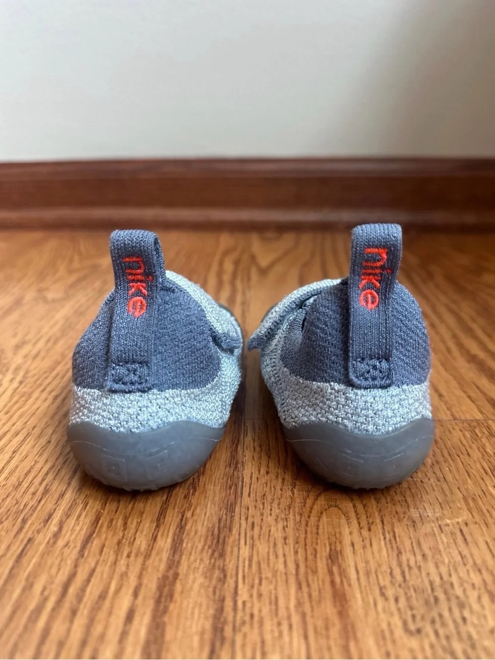 Nike Swoosh 1 Shoes Size 5C Gray-Orange